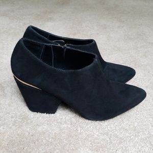 Topshop Black Suede Bootie Size 6/36